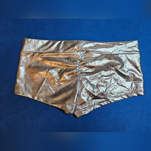 iHeartRaves Metallic Booty Shorts - Silver L - Picture 5 of 7